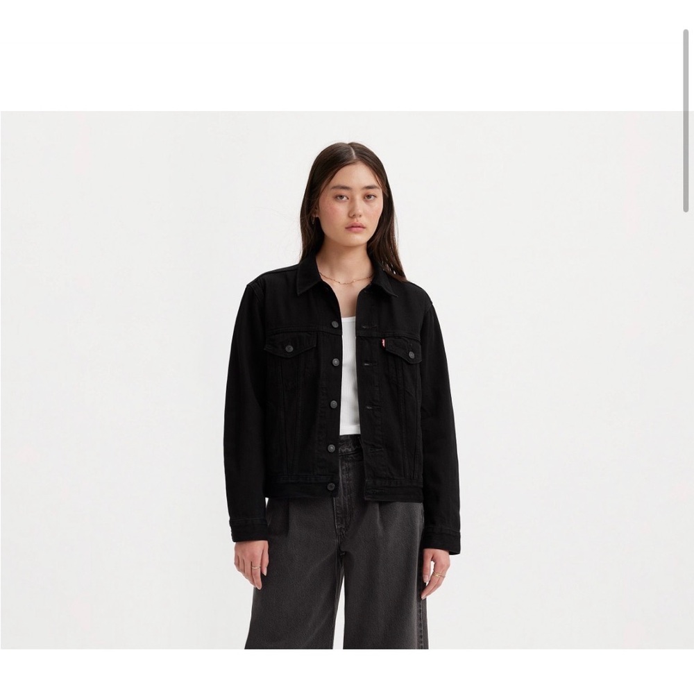 Levi's Black Women's Denim Trucker Jacket